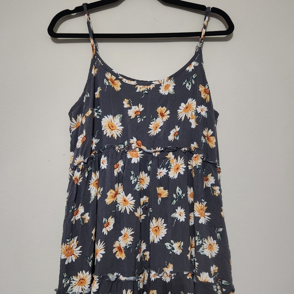 Maurices gray sunflower maxi tiered dress medium boho floral cottagecore - Picture 3 of 6